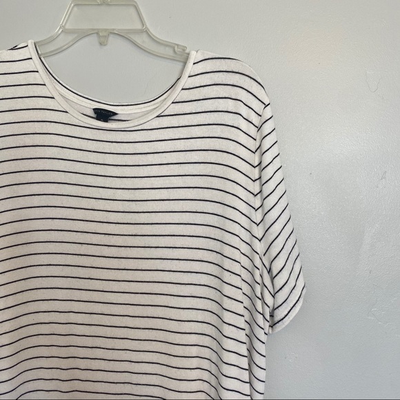 An Taylor Striped Tee - Picture 2 of 9
